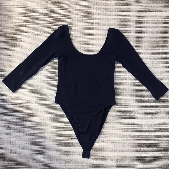 2/$30 H&M Bodysuit - Picture 3 of 6